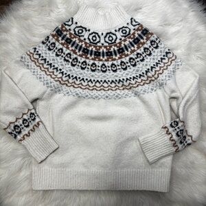 Cupcakes and Cashmere Fair Isle Turtleneck Printed Sweater in Cream size Small